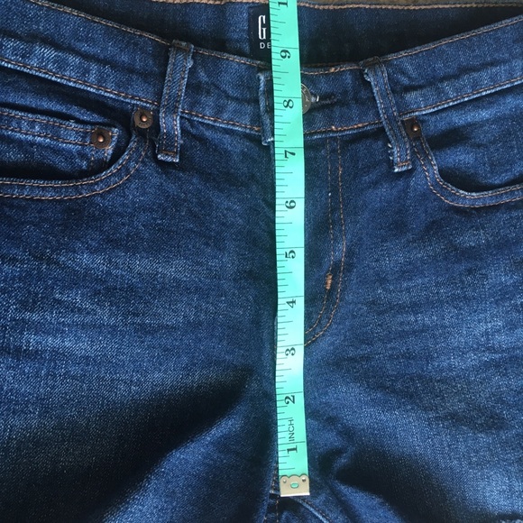 GAP Mid-Rise Jean Shorts - US25 - Picture 3 of 6